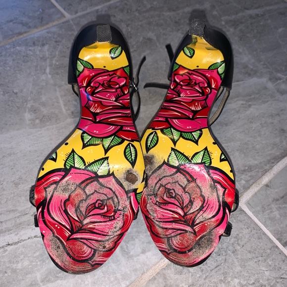 Rose Art Black Strappy Heel - Picture 5 of 8